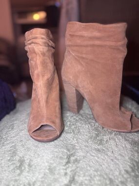 Kristin Cavallari x Chinese Laundry "Laurel" Suede Slouch Peep Toe Booties